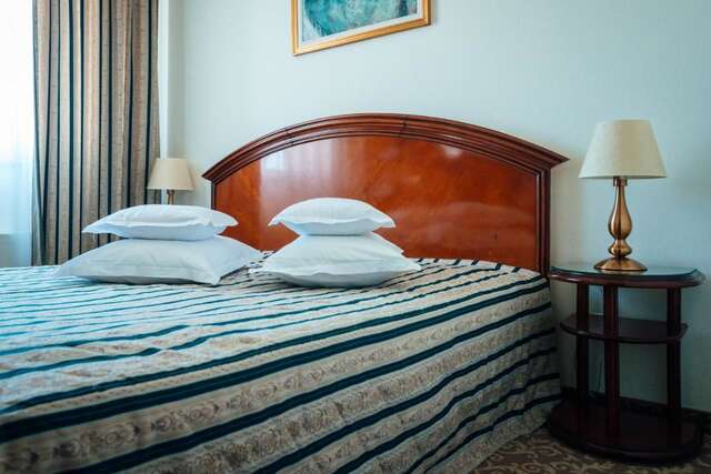 Отель Hotel Onix Клуж-Напока-23