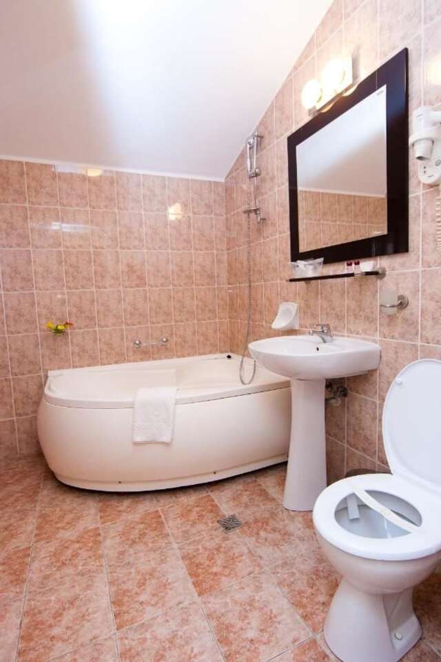 Отель Hotel Onix Клуж-Напока-37
